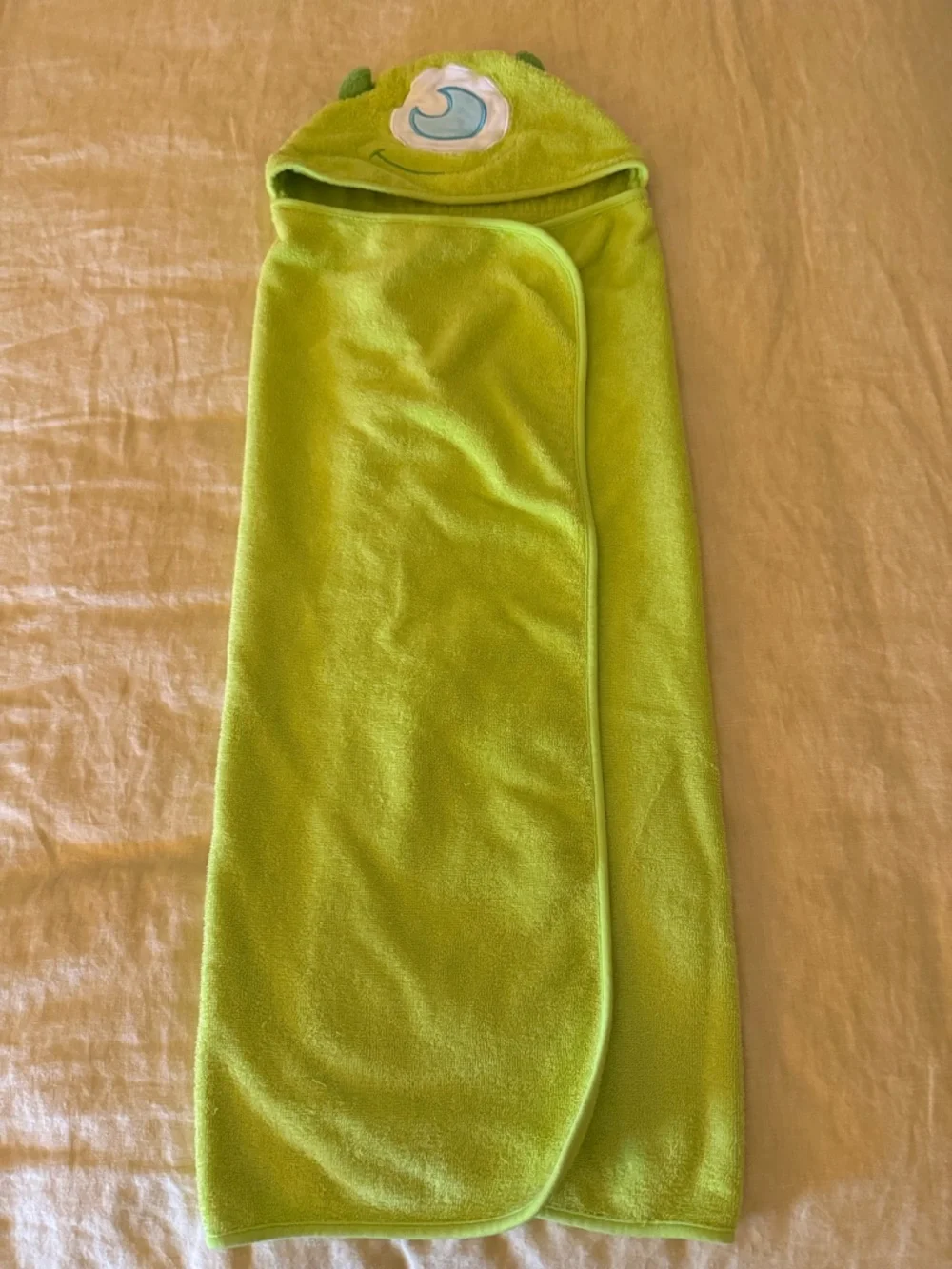 Disney Baby Hooded Towels - Green Mike Wazowski & Yellow Winnie the Pooh